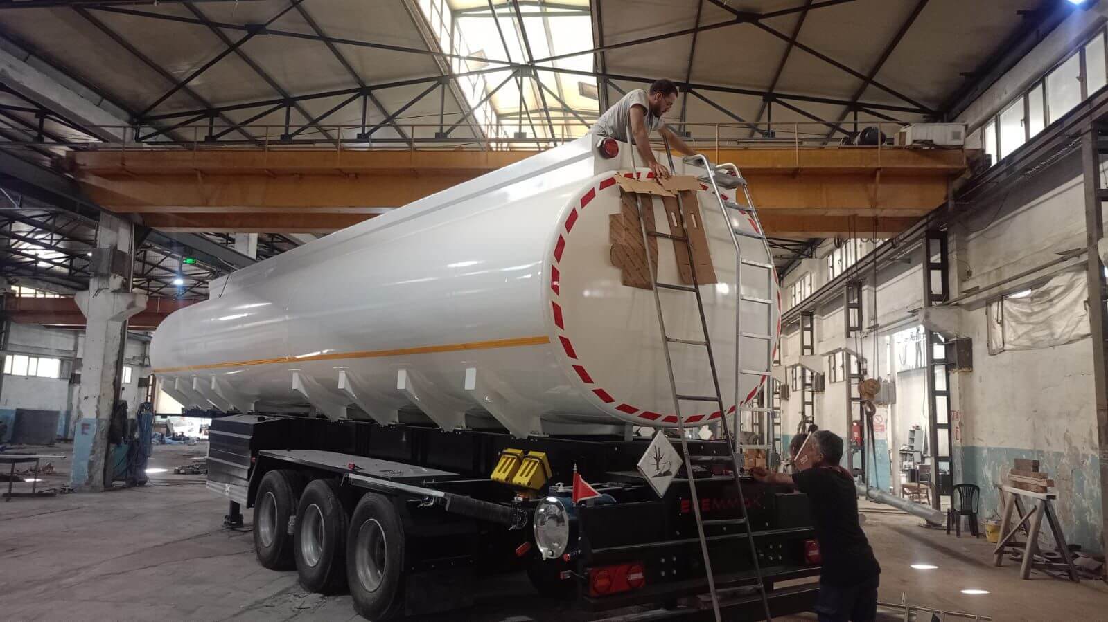 ADR'li Akaryakıt Tanker Treyler - Görsel 9